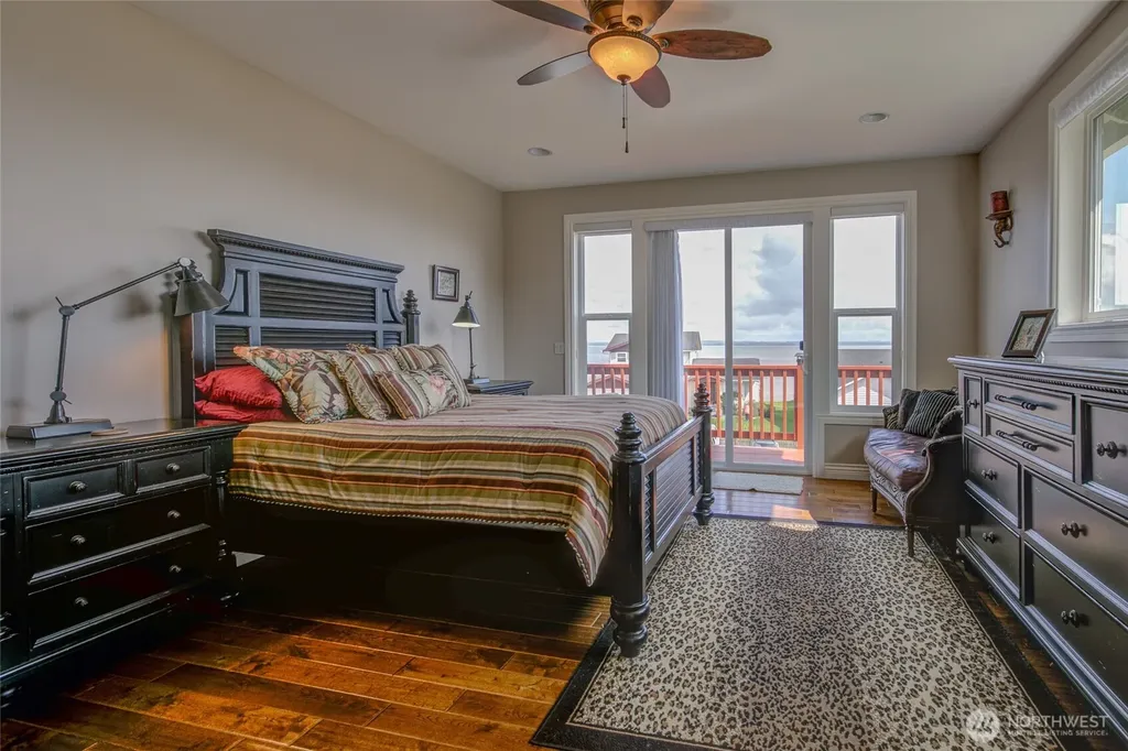 125 Sunrise Avenue SE Ocean Shores WA 98569