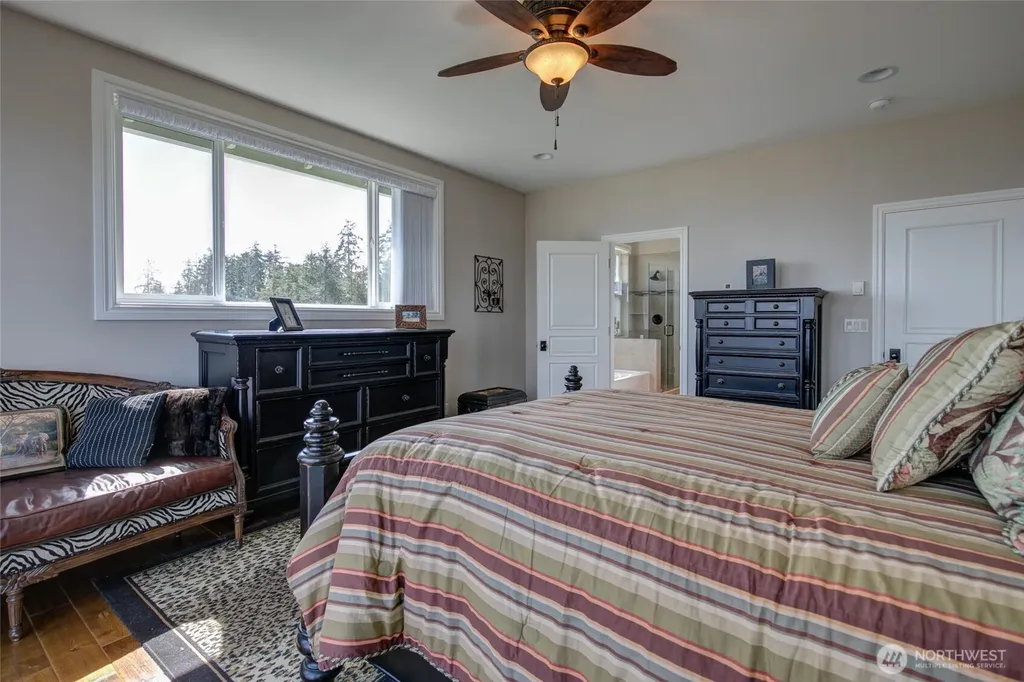 125 Sunrise Avenue SE Ocean Shores WA 98569
