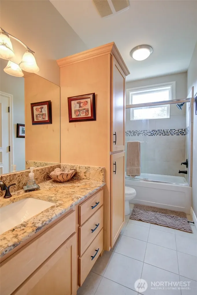 125 Sunrise Avenue SE Ocean Shores WA 98569