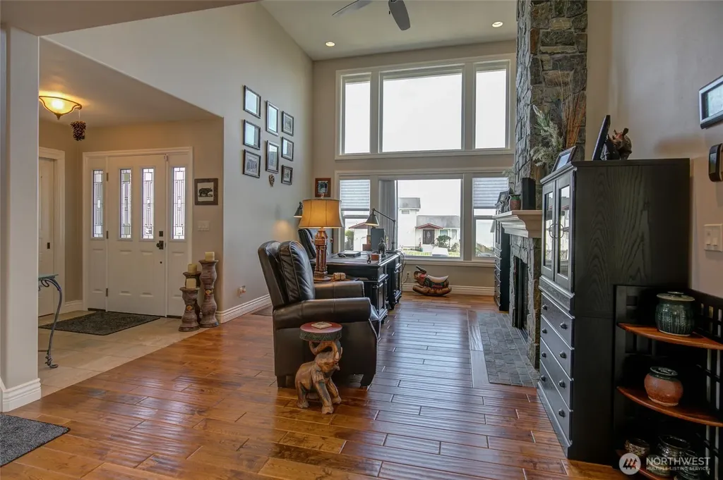 125 Sunrise Avenue SE Ocean Shores WA 98569