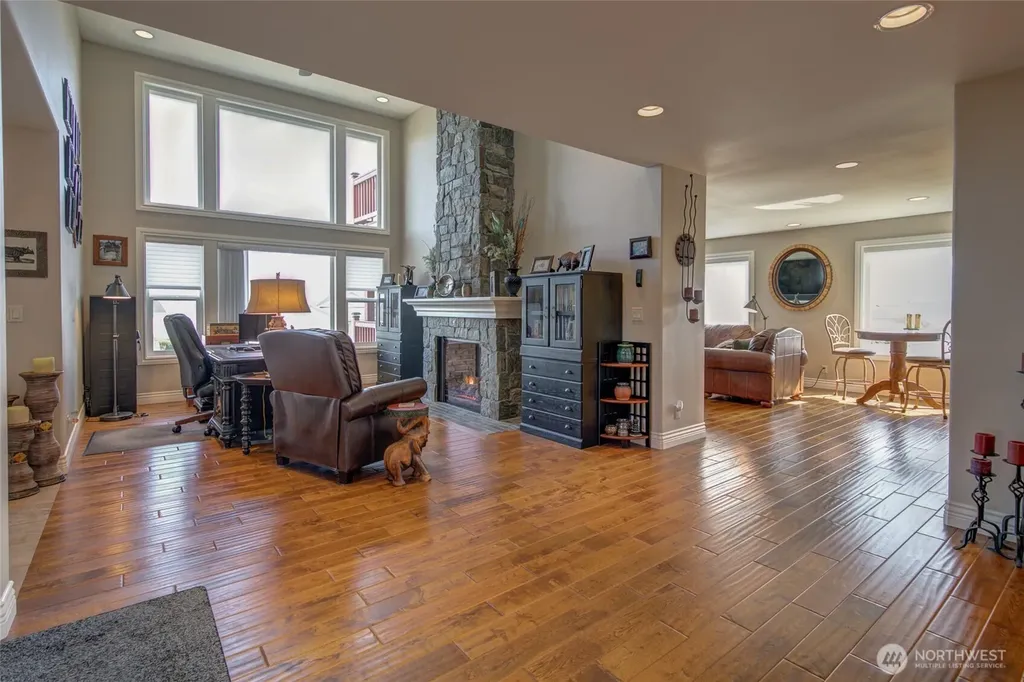 125 Sunrise Avenue SE Ocean Shores WA 98569