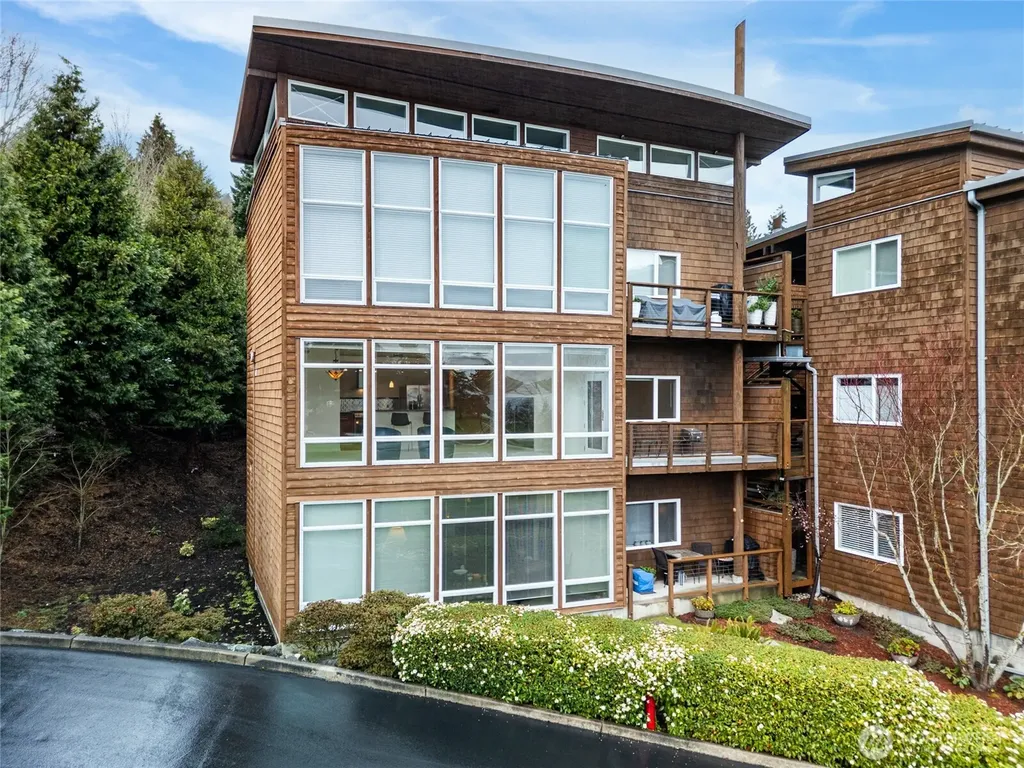 4501 Fidalgo Bay Road Anacortes WA 98221