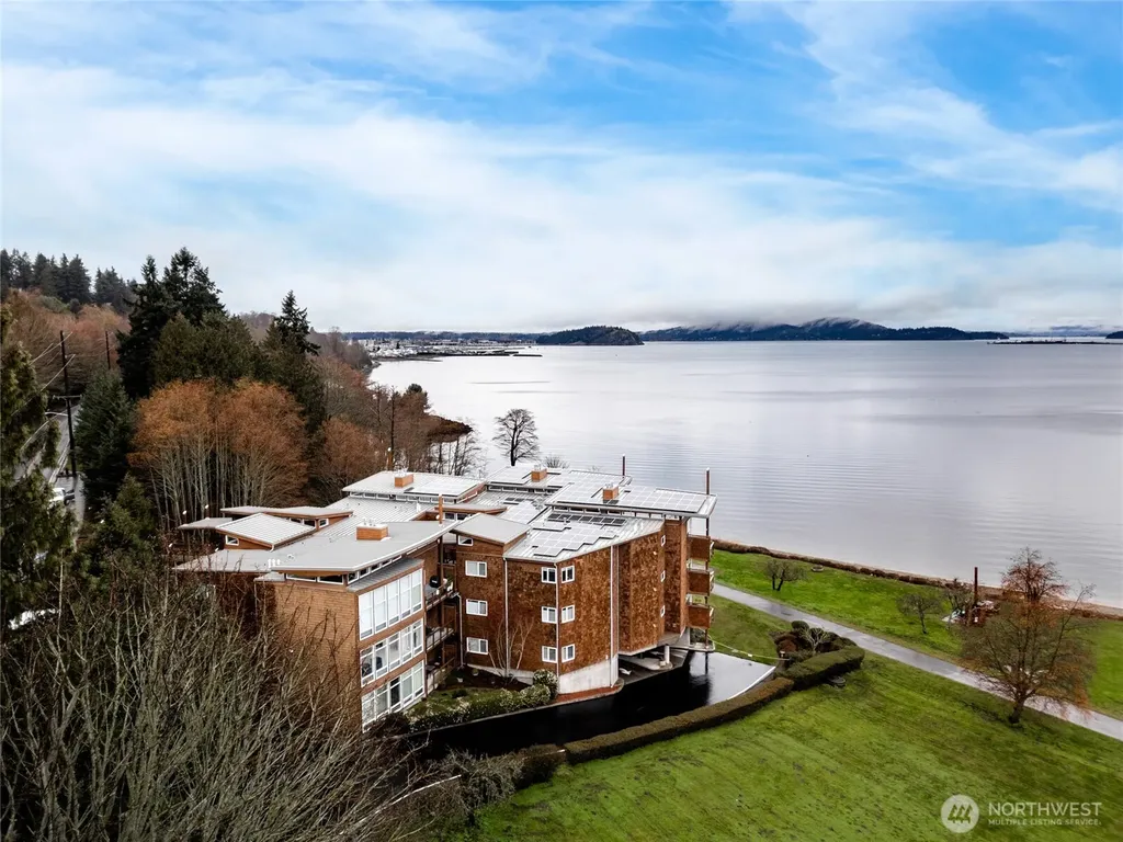 4501 Fidalgo Bay Road Anacortes WA 98221