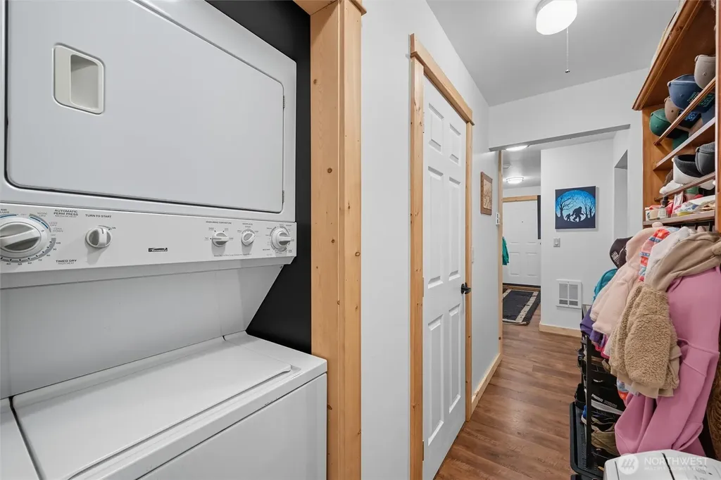 7533 Canyon View Drive Deming WA 98244