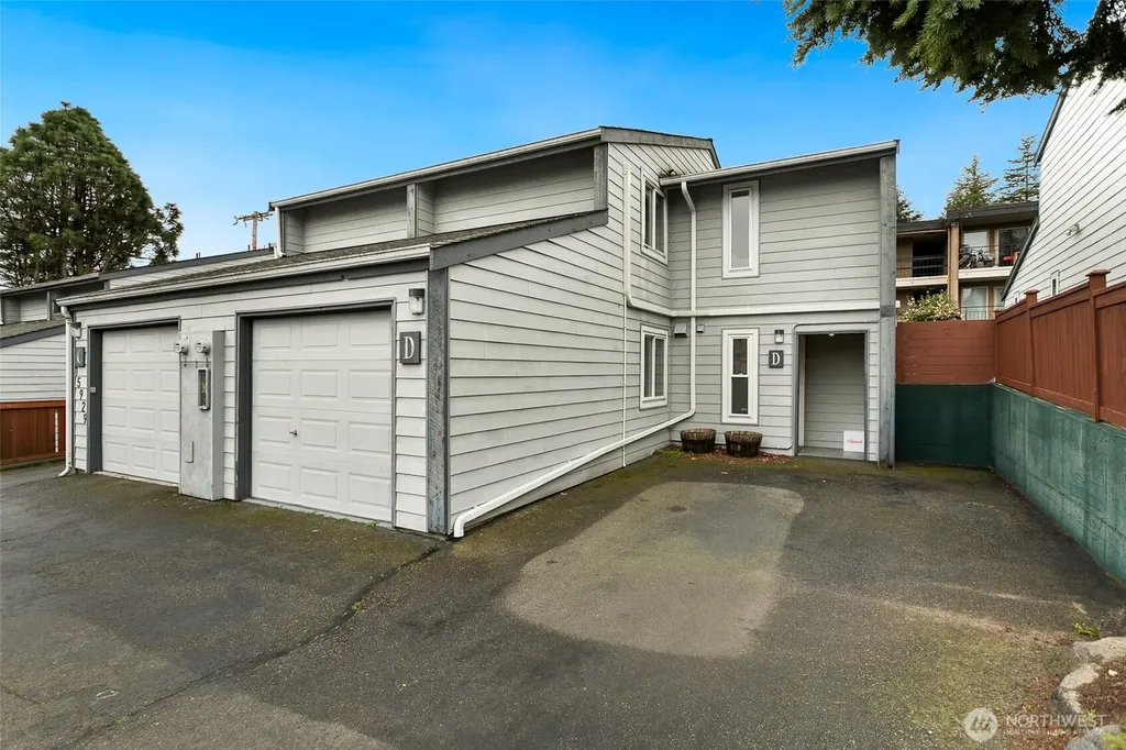 15929 3rd Place SW Burien WA 98166