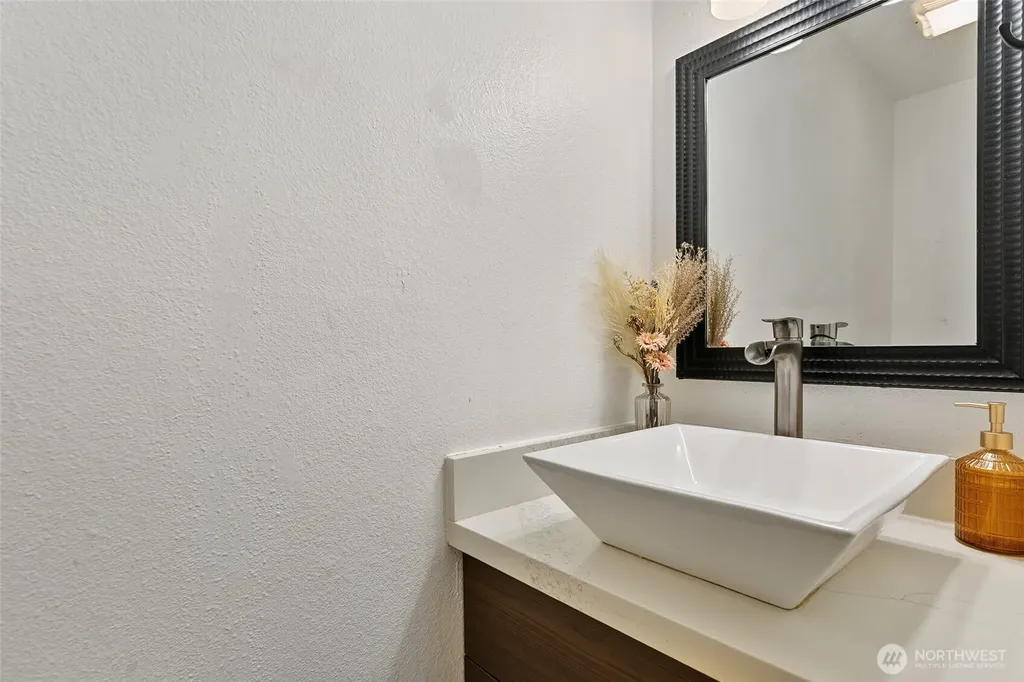 15929 3rd Place SW Burien WA 98166