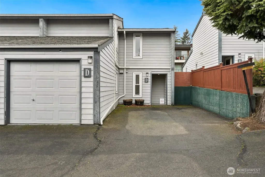 15929 3rd Place SW Burien WA 98166