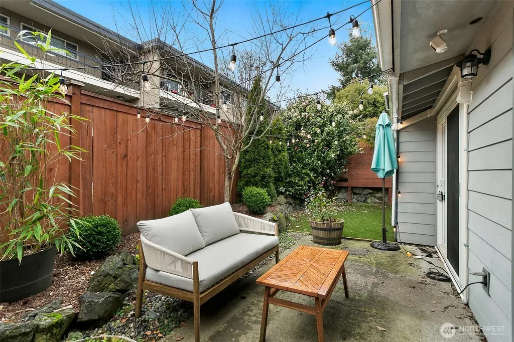15929 3rd Place SW Burien WA 98166