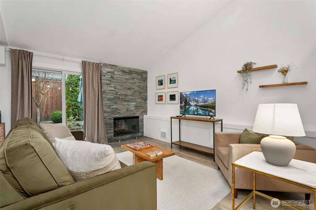 15929 3rd Place SW Burien WA 98166