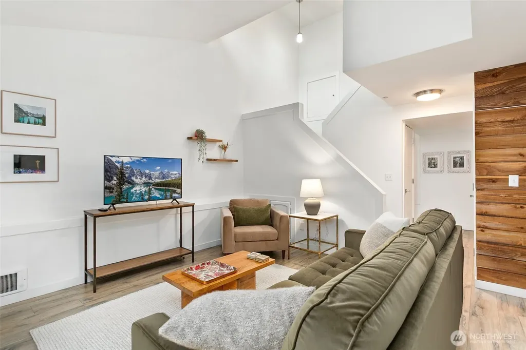 15929 3rd Place SW Burien WA 98166