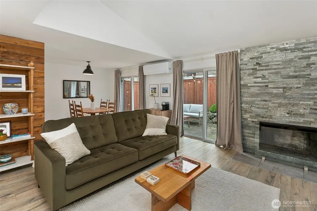 15929 3rd Place SW Burien WA 98166
