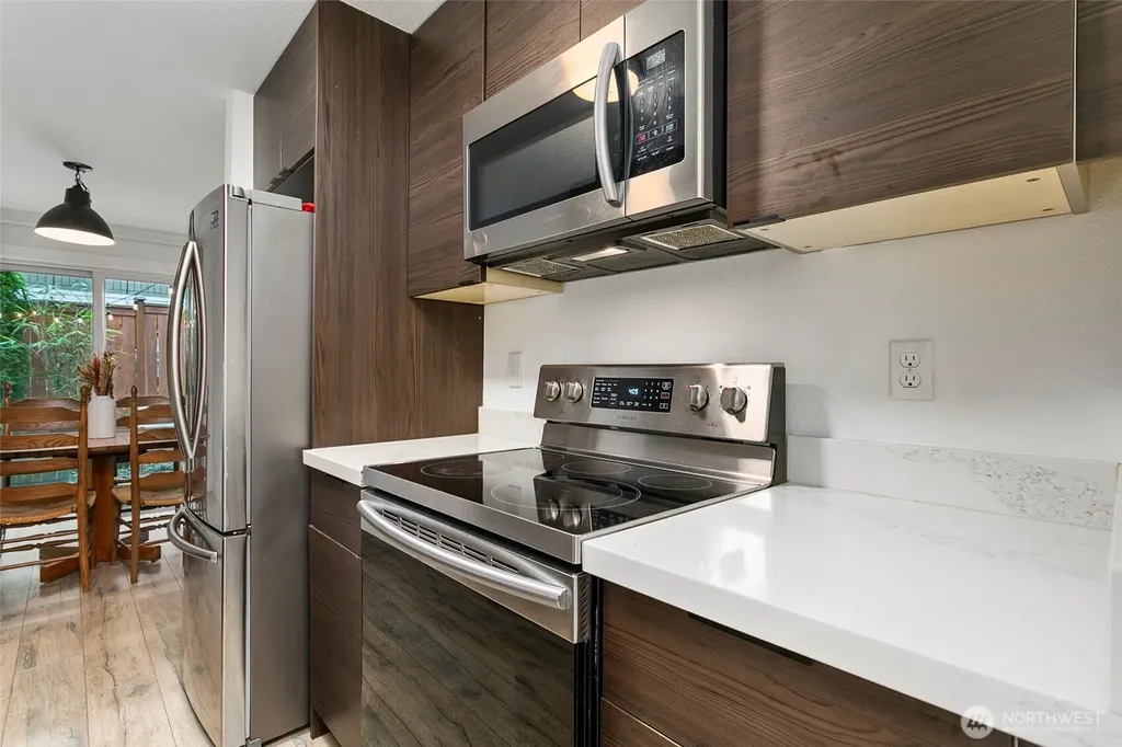 15929 3rd Place SW Burien WA 98166