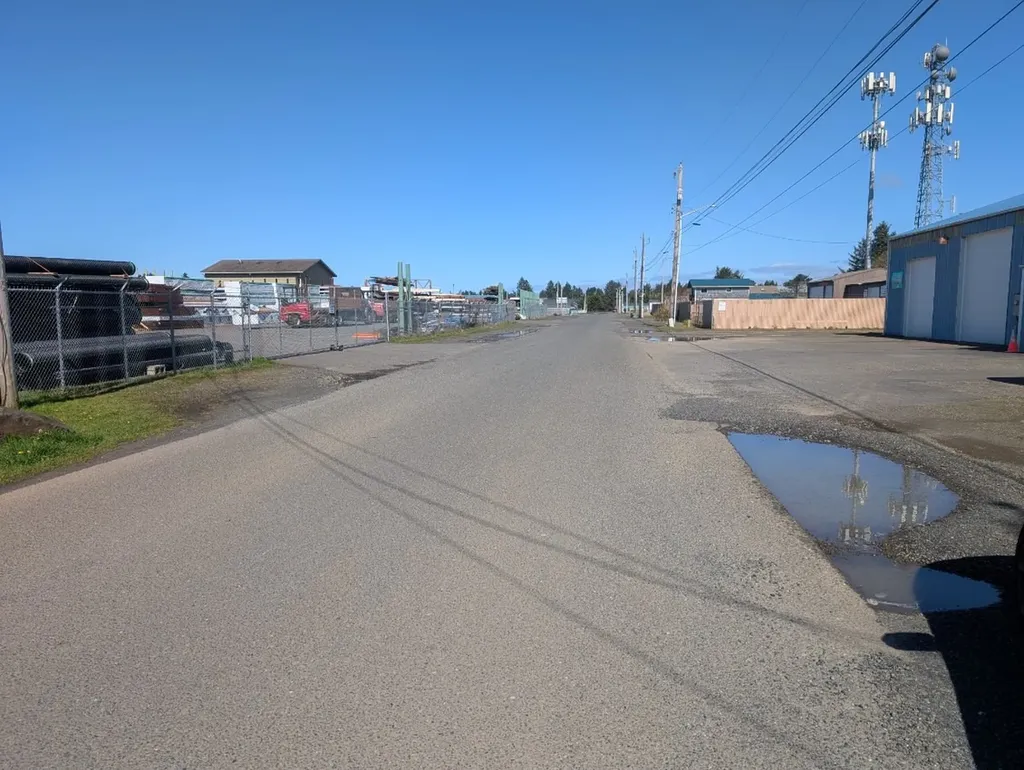 704 Seahorse Avenue NE Ocean Shores WA 98569