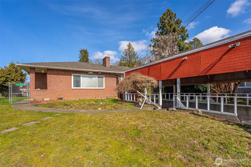 1428 SW Grandview Avenue Chehalis WA 98532