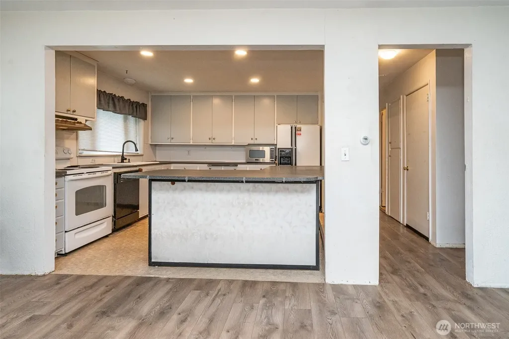 1428 SW Grandview Avenue Chehalis WA 98532