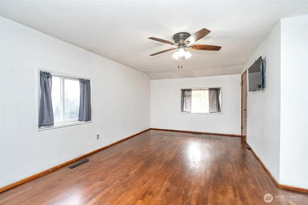1428 SW Grandview Avenue Chehalis WA 98532