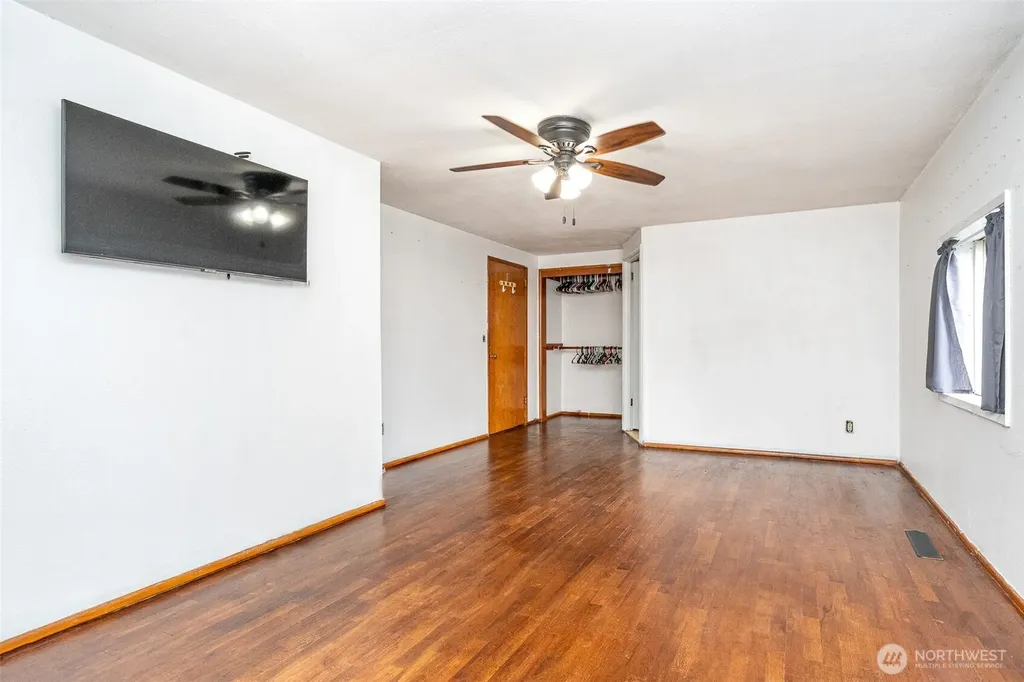1428 SW Grandview Avenue Chehalis WA 98532