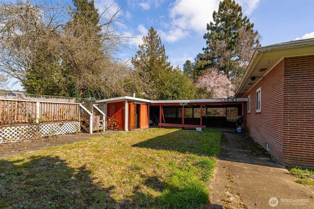 1428 SW Grandview Avenue Chehalis WA 98532