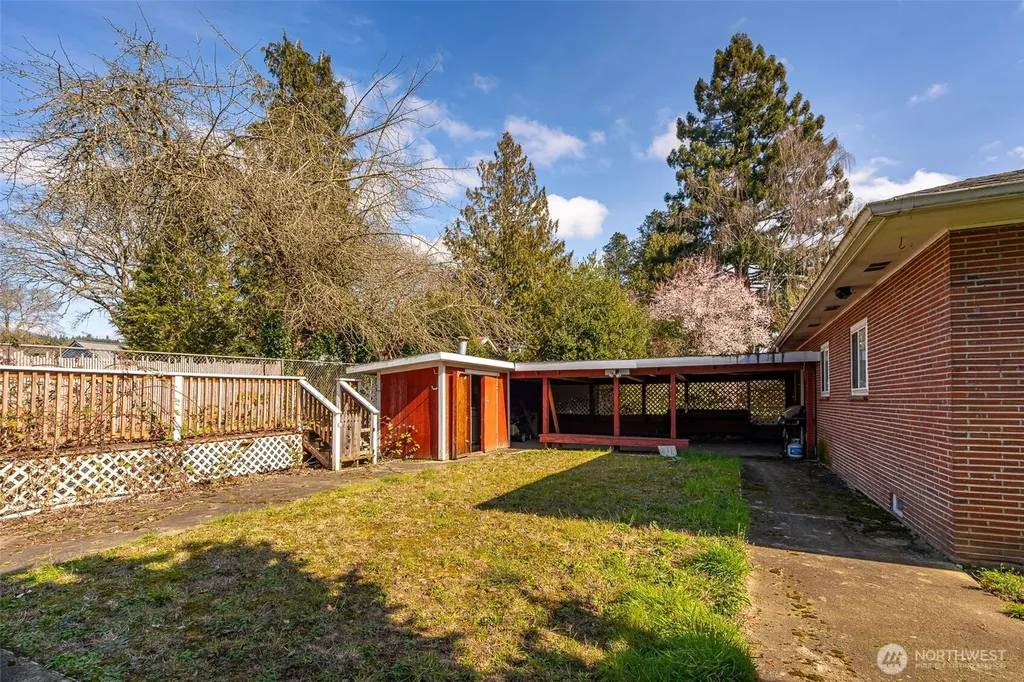 1428 SW Grandview Avenue Chehalis WA 98532