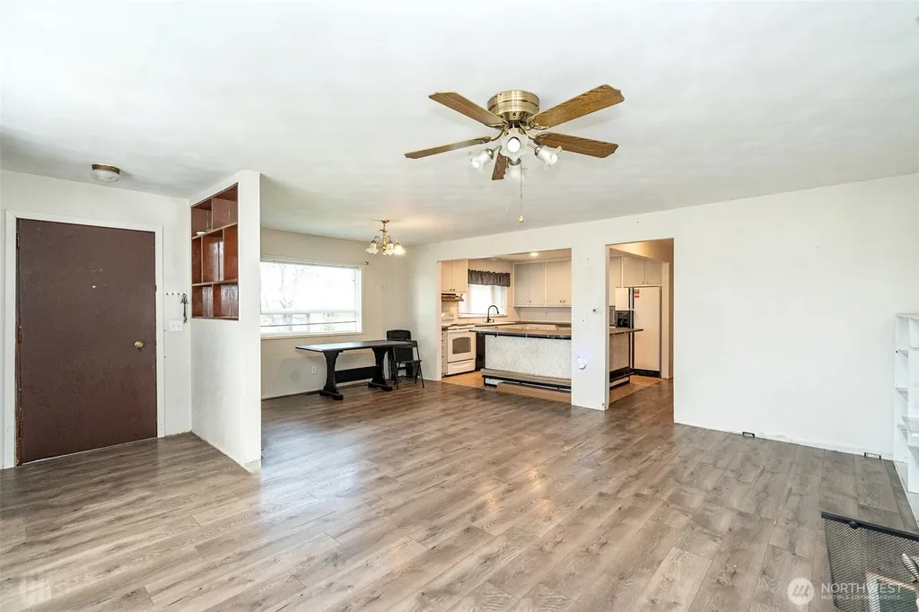 1428 SW Grandview Avenue Chehalis WA 98532