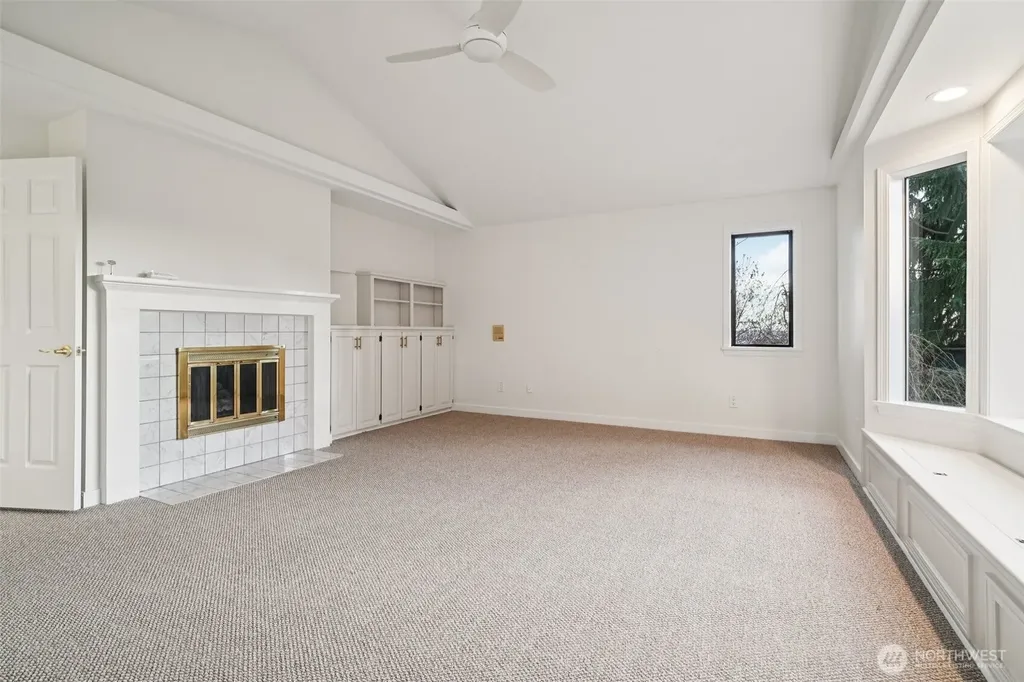 1114 2nd Avenue N Seattle WA 98109