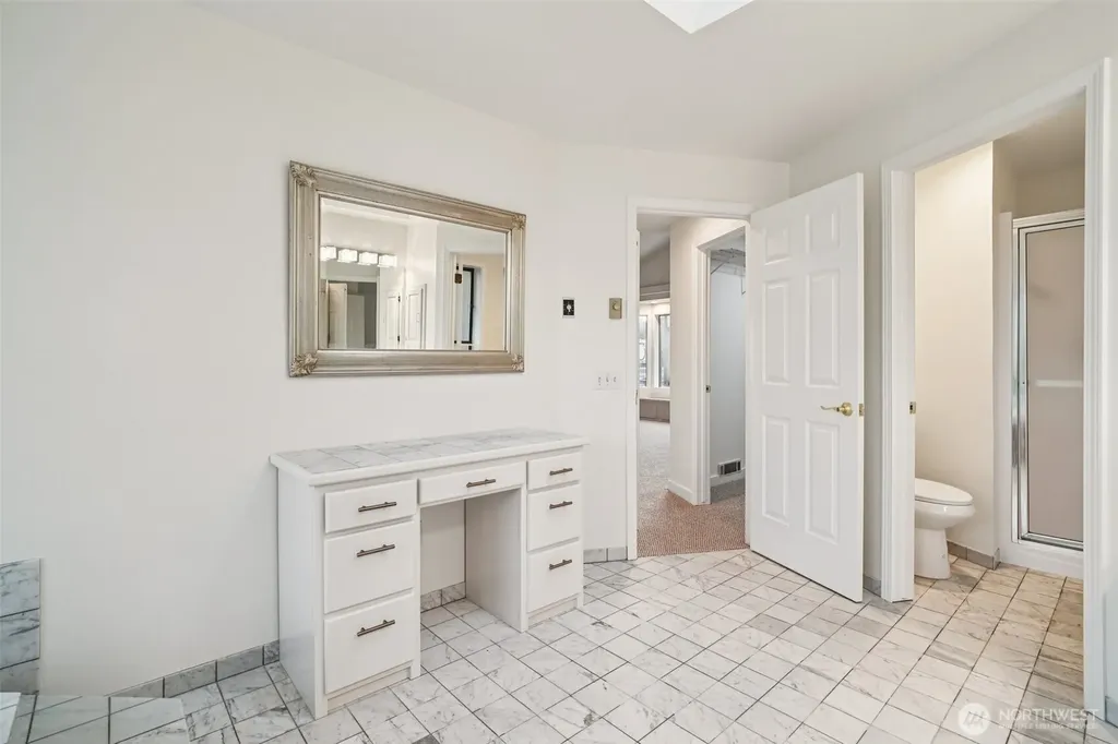 1114 2nd Avenue N Seattle WA 98109