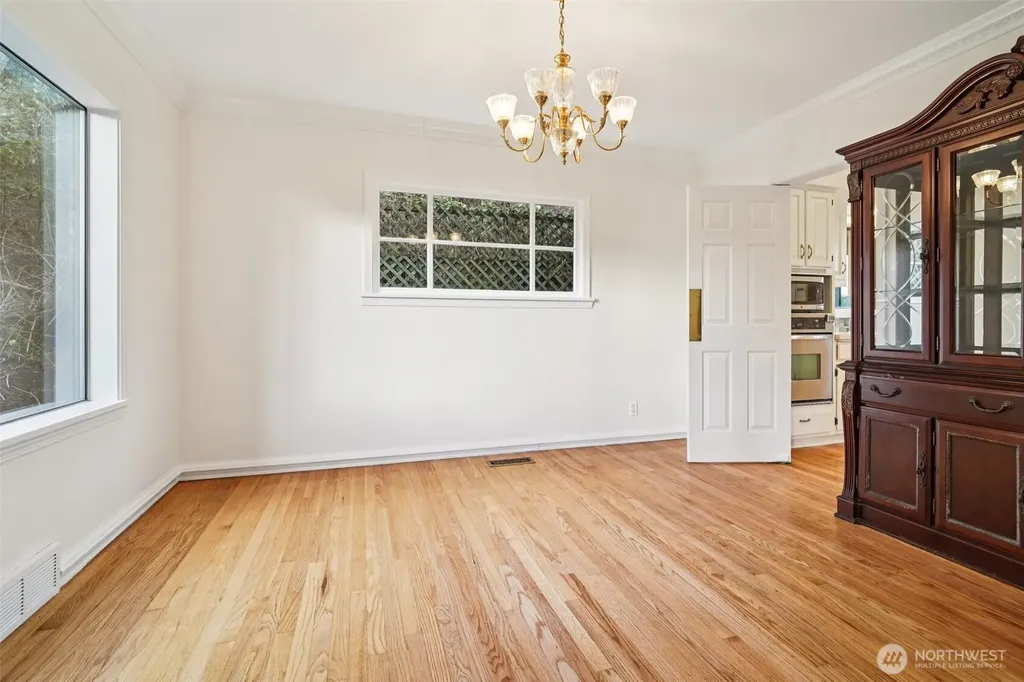 1114 2nd Avenue N Seattle WA 98109