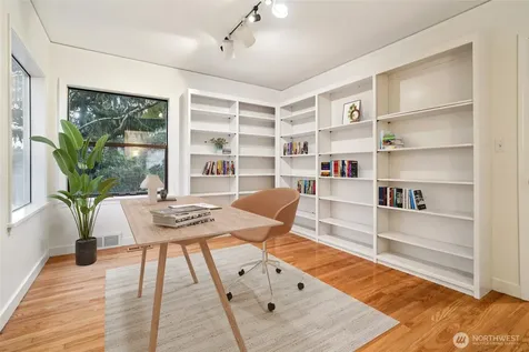 1114 2nd Avenue N Seattle WA 98109