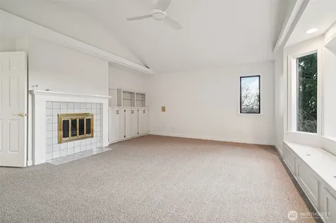 1114 2nd Avenue N Seattle WA 98109