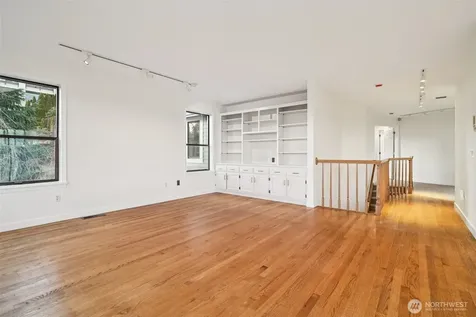 1114 2nd Avenue N Seattle WA 98109