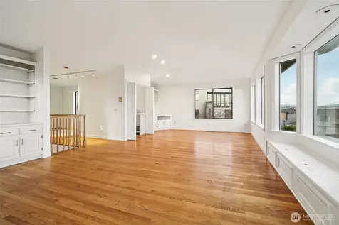 1114 2nd Avenue N Seattle WA 98109