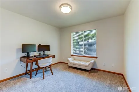 907 196th Place SW Lynnwood WA 98036