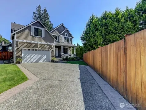 907 196th Place SW Lynnwood WA 98036