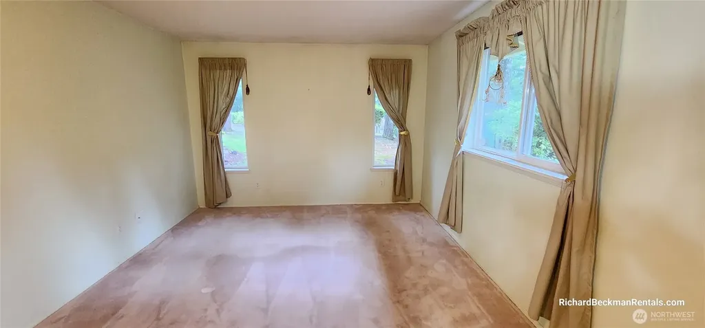 701 E Road Of Tralee Shelton WA 98584