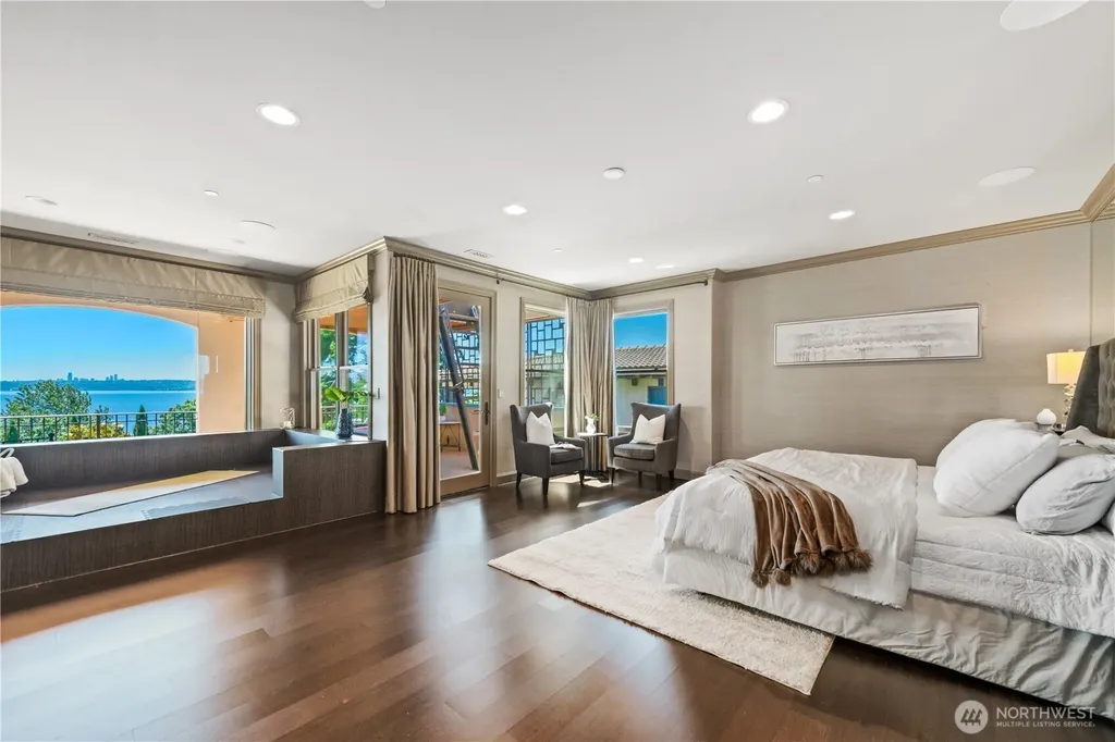 435 8th Avenue W Kirkland WA 98033