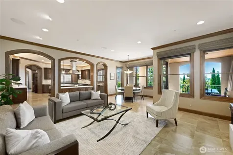 435 8th Avenue W Kirkland WA 98033