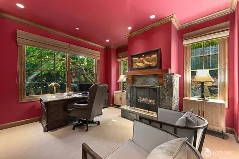 435 8th Avenue W Kirkland WA 98033