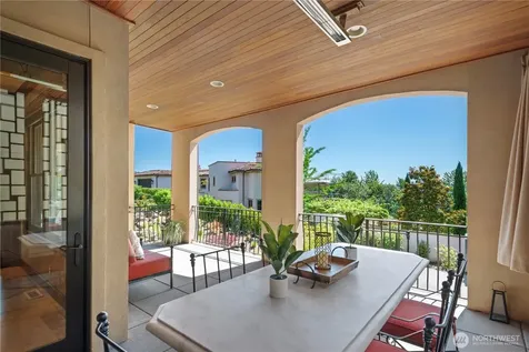 435 8th Avenue W Kirkland WA 98033