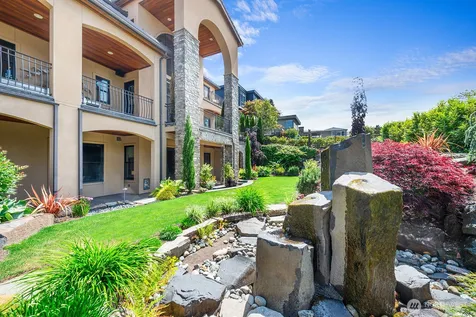 435 8th Avenue W Kirkland WA 98033
