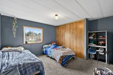 7812 18th Avenue Ct E Tacoma WA 98404