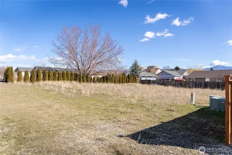 605 Pinyon Place Omak WA 98841