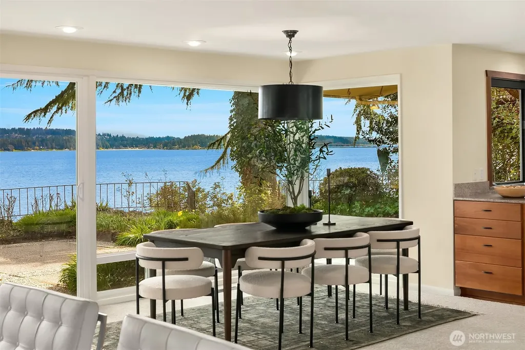 6555 NE Windermere Road Seattle WA 98105