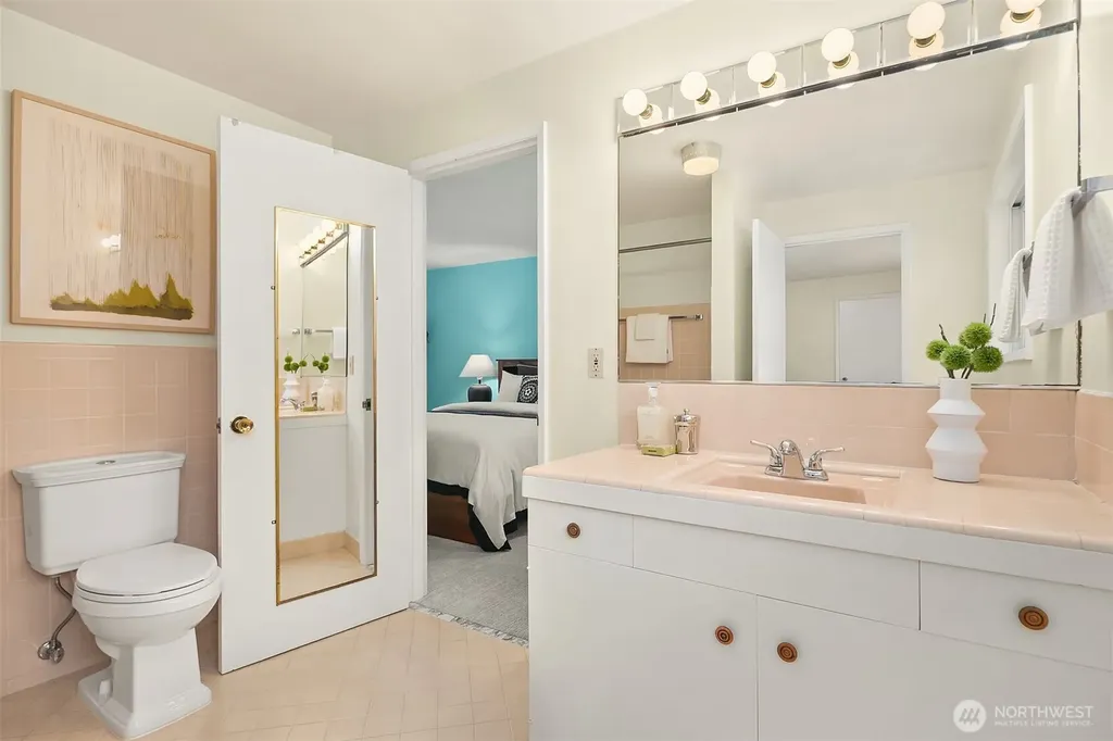 6555 NE Windermere Road Seattle WA 98105