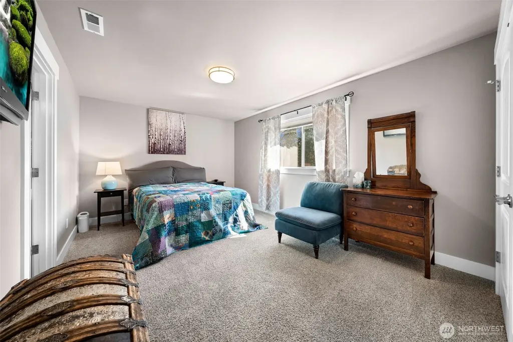 1132 121st Street E Tacoma WA 98445