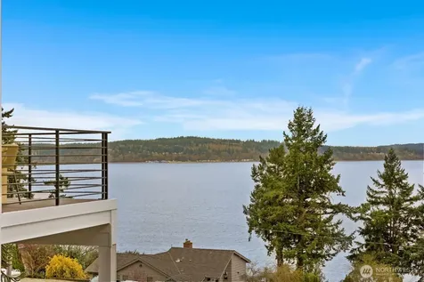 2218 Cleven Park Road Camano Island WA 98282