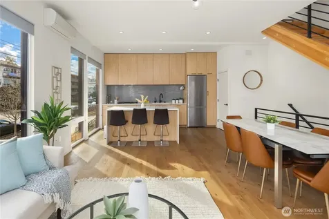 73 E Lynn Street Seattle WA 98102
