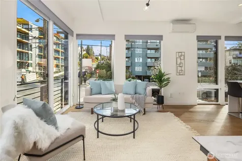 73 E Lynn Street Seattle WA 98102