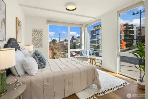 73 E Lynn Street Seattle WA 98102