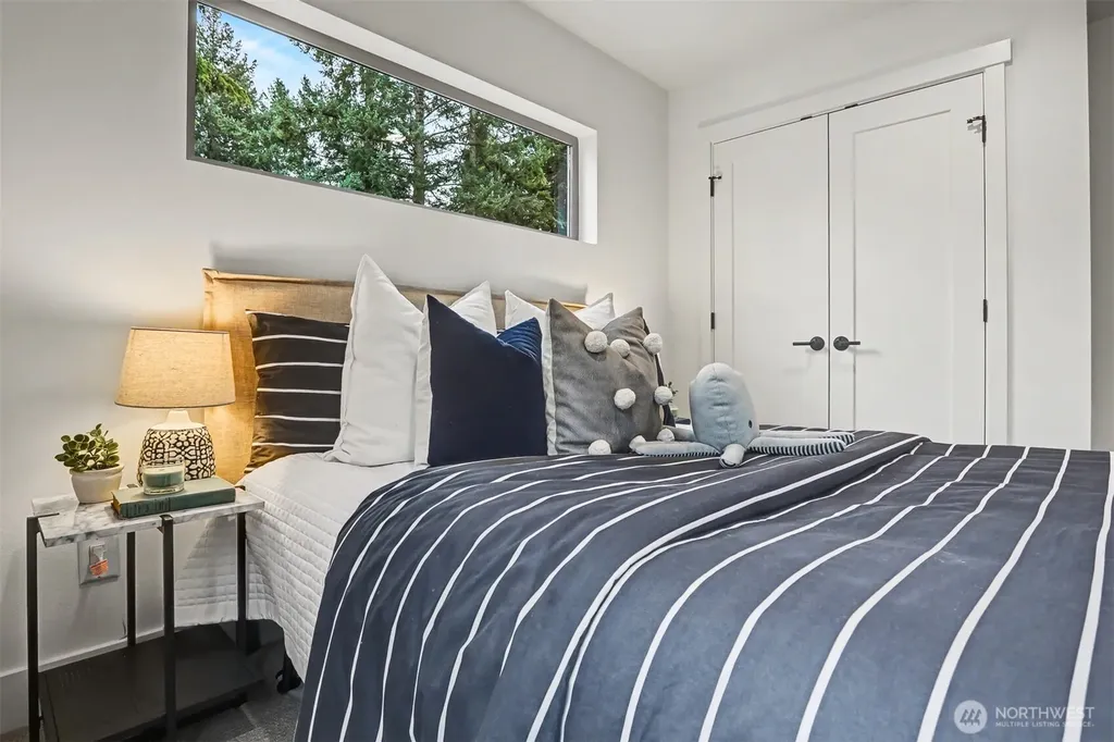 11247 108th Avenue NE Kirkland WA 98033