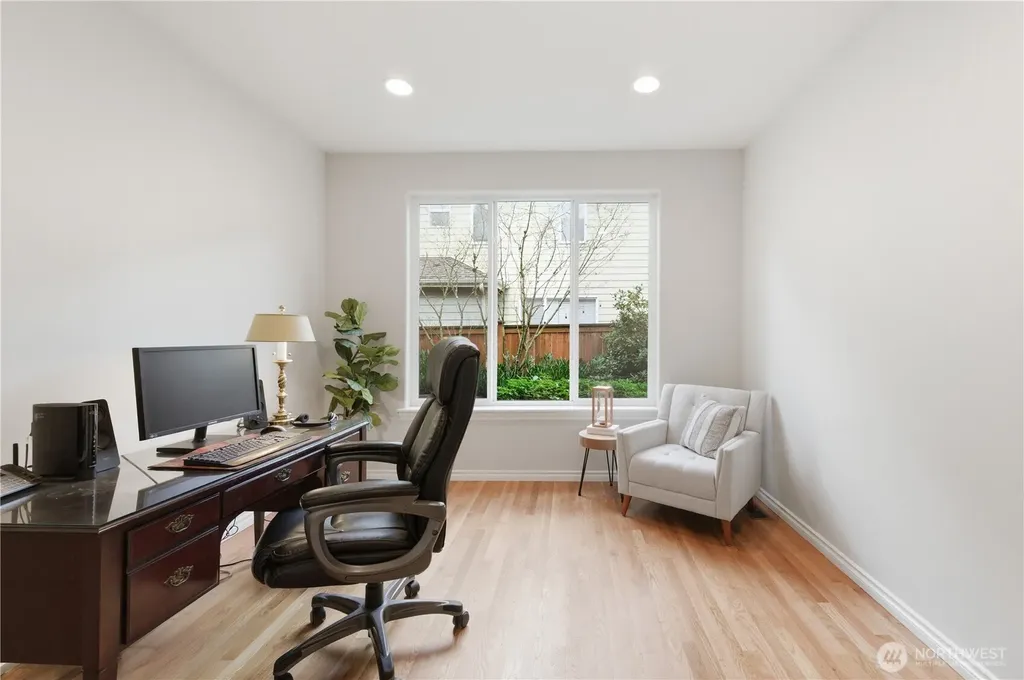 11922 82nd Place NE Kirkland WA 98034